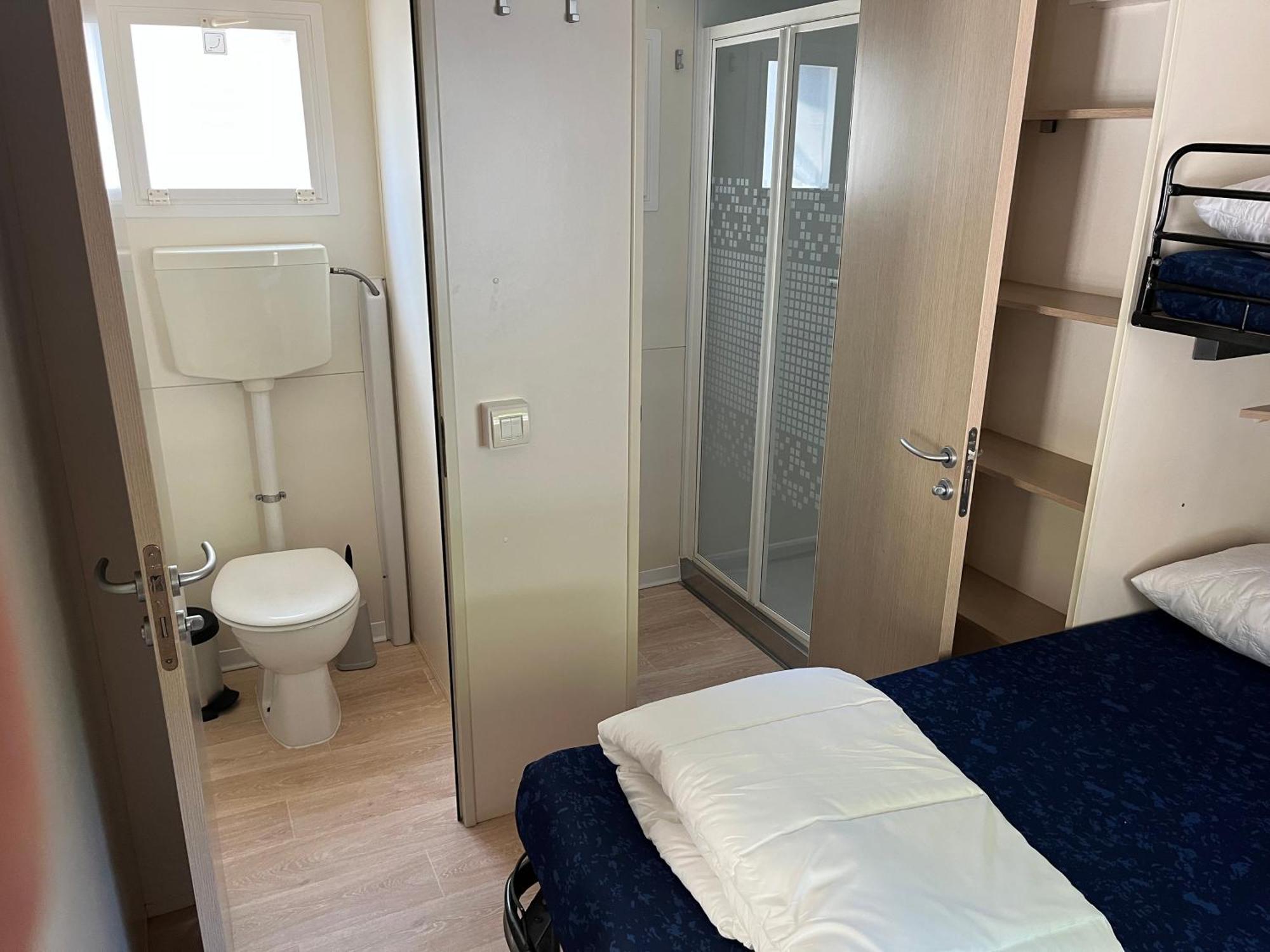 Chalet Camping River Italie Met 2 Slaapkamers Ameglia Exteriér fotografie