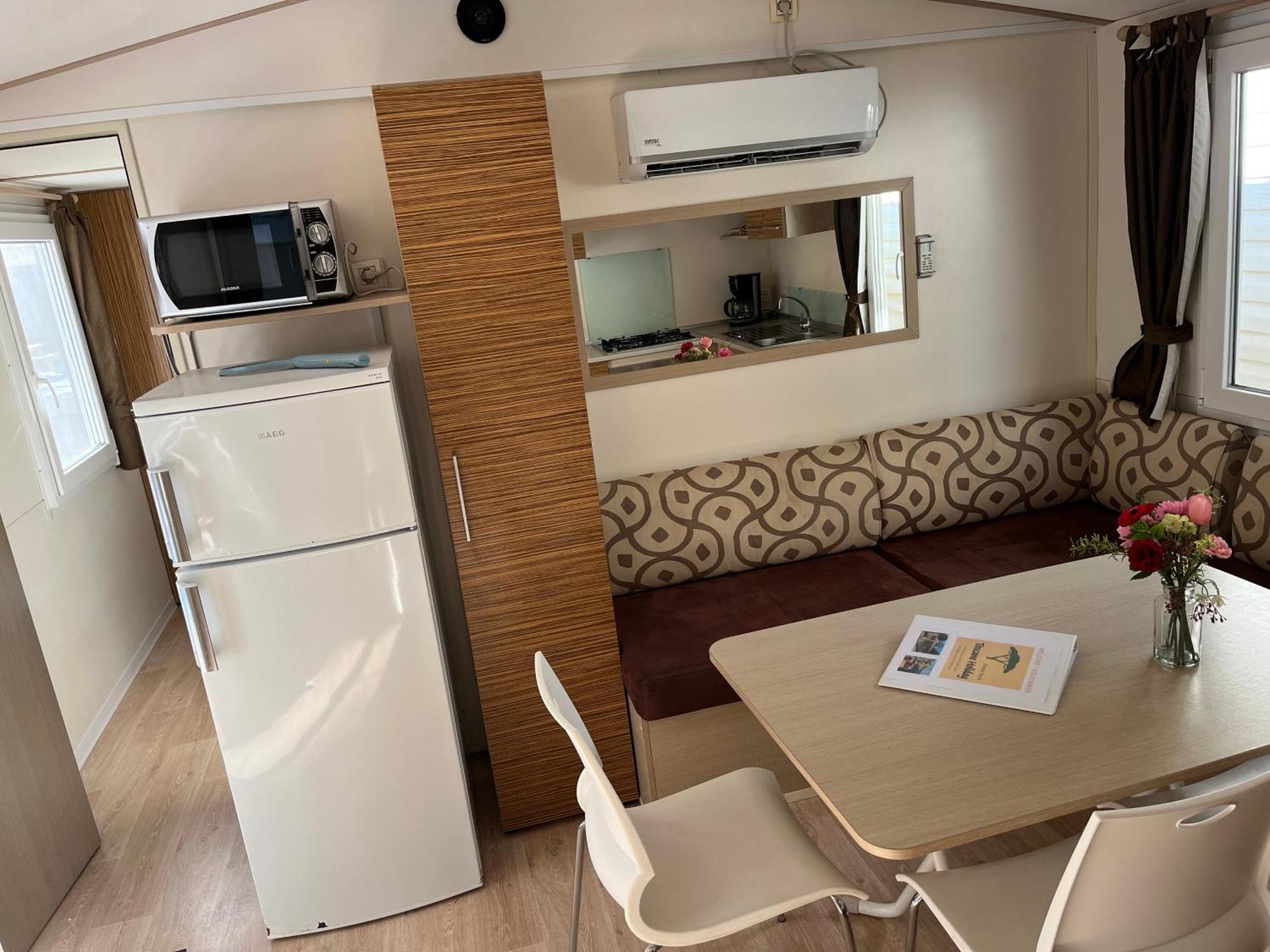 Chalet Camping River Italie Met 2 Slaapkamers Ameglia Exteriér fotografie