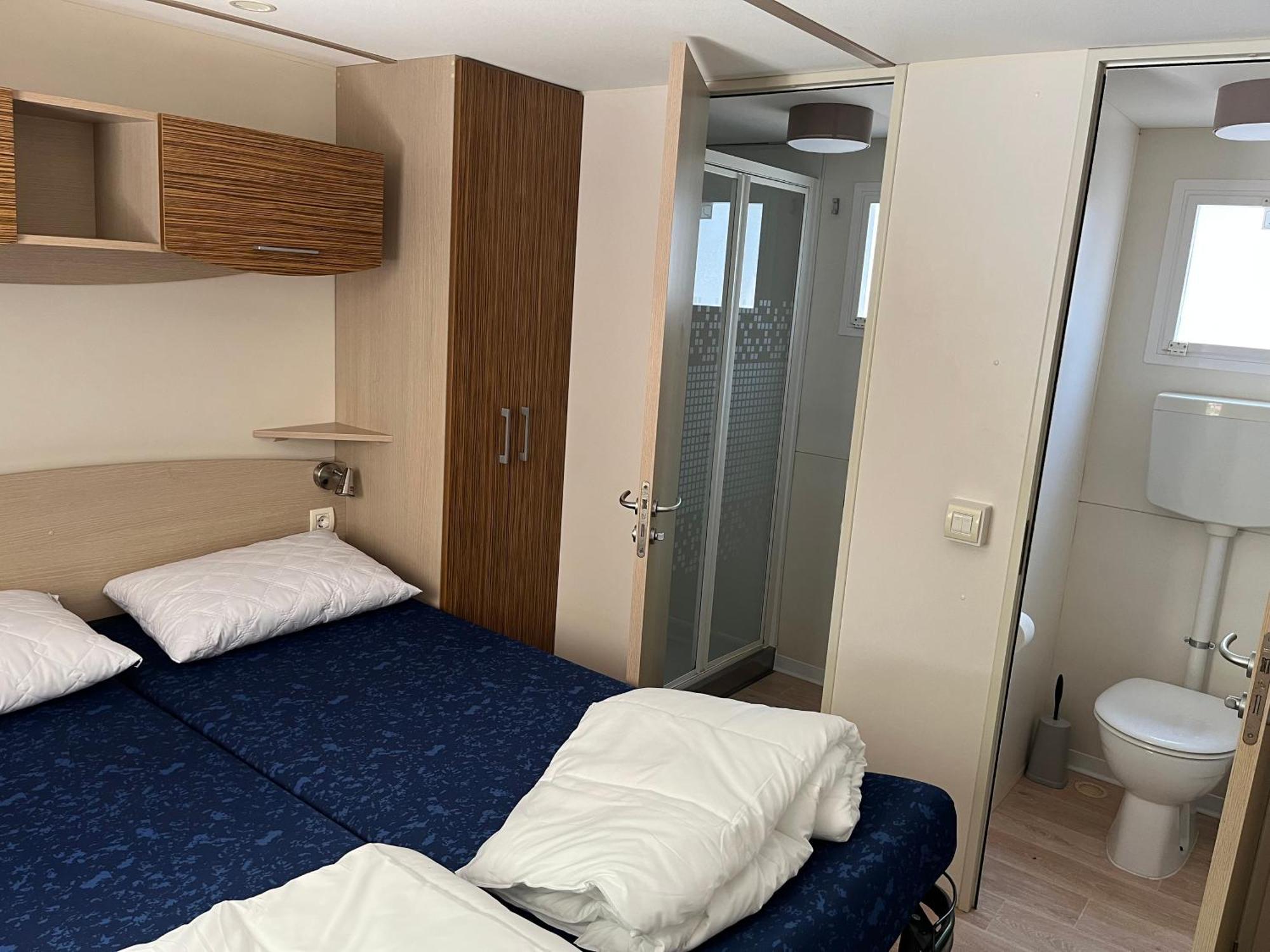 Chalet Camping River Italie Met 2 Slaapkamers Ameglia Exteriér fotografie