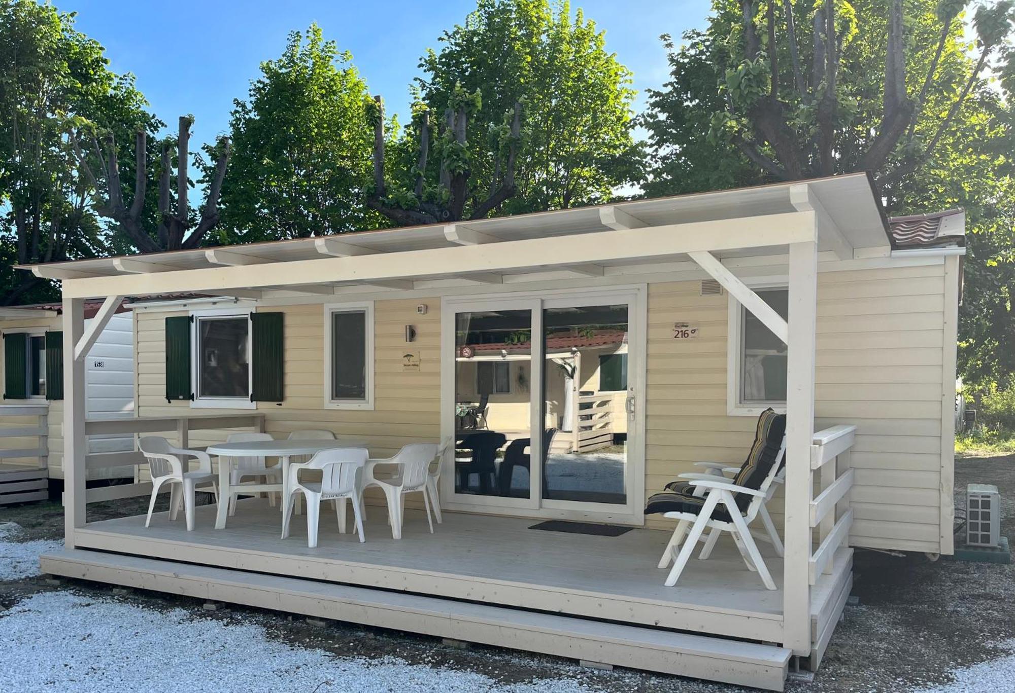 Chalet Camping River Italie Met 2 Slaapkamers Ameglia Exteriér fotografie